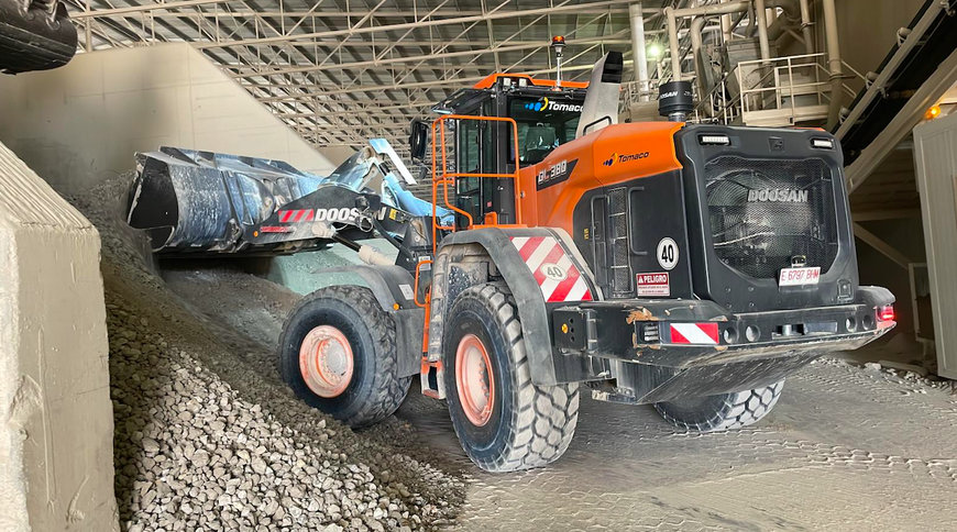 New Doosan Wheel Loader in Ceramic Floor Tile Industry